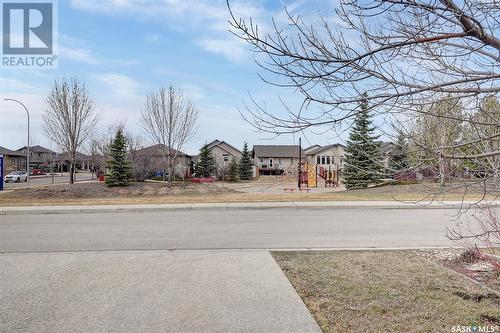 105 Oxbow Crescent, Regina, SK - Outdoor