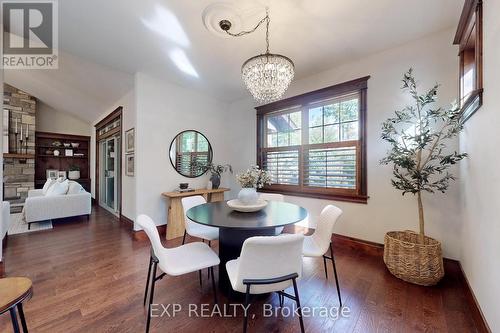 105 Stephens Street, Collingwood, ON - Indoor Photo Showing Dining Room