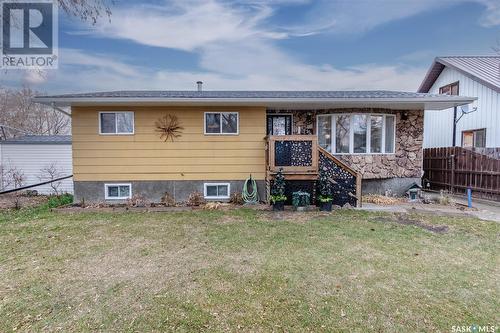 154 Coteau Street W, Moose Jaw, SK - Outdoor