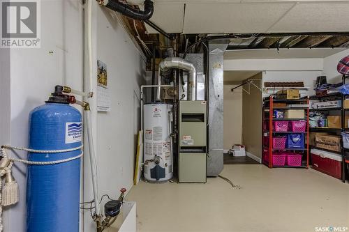 154 Coteau Street W, Moose Jaw, SK - Indoor Photo Showing Basement