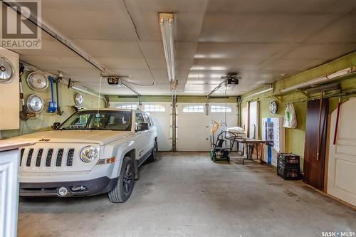 154 Coteau Street W, Moose Jaw, SK - Indoor Photo Showing Garage