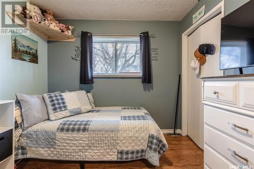 154 Coteau Street W, Moose Jaw, SK - Indoor Photo Showing Bedroom