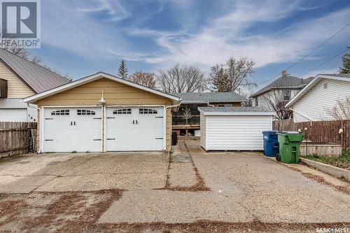 154 Coteau Street W, Moose Jaw, SK - Outdoor