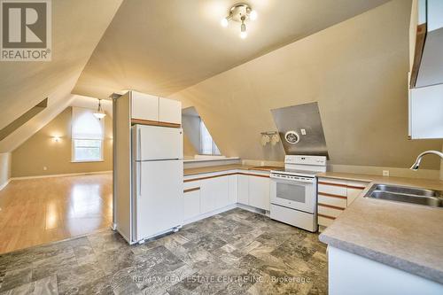 139 Main Street E, Milton, ON - Indoor Photo Showing Kitchen With Double Sink