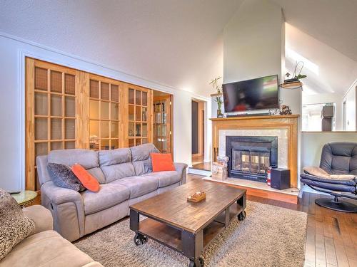 Salon - 750 Rue Madore, Gatineau (Gatineau), QC - Indoor Photo Showing Living Room With Fireplace