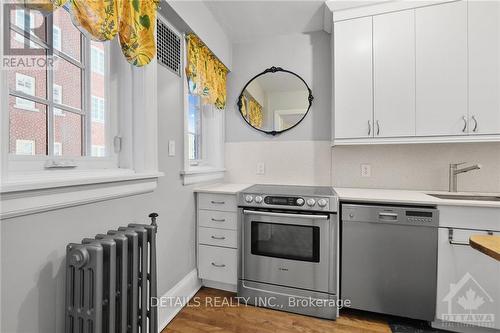 2C - 260 Metcalfe Street, Ottawa, ON - Indoor Photo Showing Kitchen