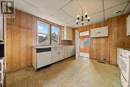 51 Strachan Street, Belleville, ON - Indoor Photo Showing Kitchen