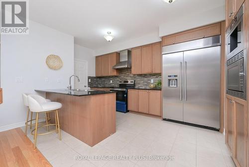 3898 Koenig Road, Burlington, ON - Indoor Photo Showing Kitchen