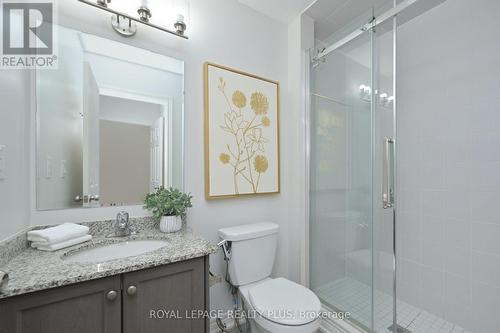 3898 Koenig Road, Burlington, ON - Indoor Photo Showing Bathroom