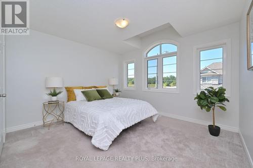 3898 Koenig Road, Burlington, ON - Indoor Photo Showing Bedroom