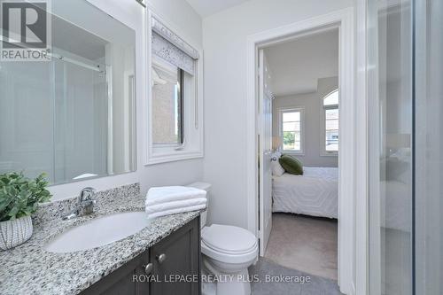 3898 Koenig Road, Burlington, ON - Indoor Photo Showing Bathroom