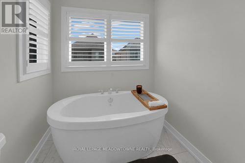 636 Leatherleaf Landing, Milton, ON - Indoor Photo Showing Bathroom