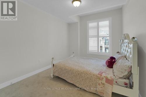 636 Leatherleaf Landing, Milton, ON - Indoor Photo Showing Bedroom