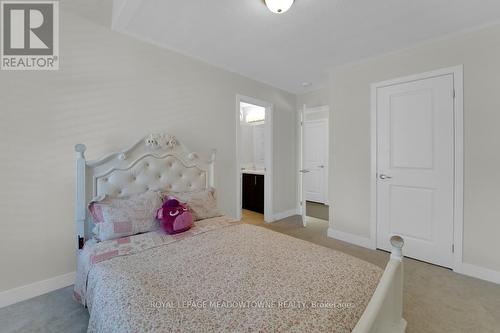 636 Leatherleaf Landing, Milton, ON - Indoor Photo Showing Bedroom