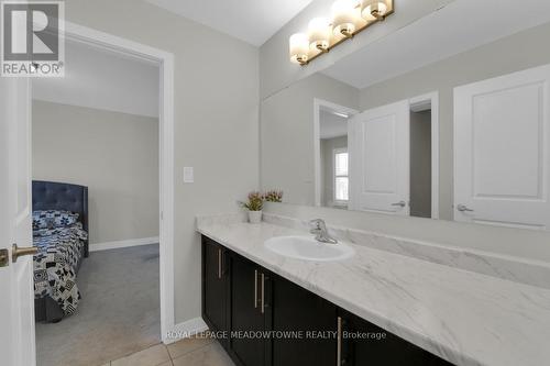 636 Leatherleaf Landing, Milton, ON - Indoor Photo Showing Bathroom