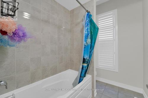 636 Leatherleaf Landing, Milton, ON - Indoor Photo Showing Bathroom