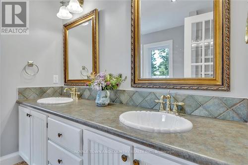 80 Laxton Twp 5Th Line, Kawartha Lakes (Kirkfield), ON - Indoor Photo Showing Bathroom