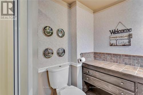 80 Laxton Twp 5Th Line, Kawartha Lakes (Kirkfield), ON - Indoor Photo Showing Bathroom