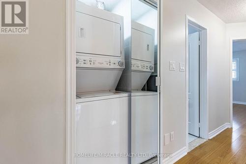 3259 Scotch Pine Gate, Mississauga, ON - Indoor Photo Showing Laundry Room