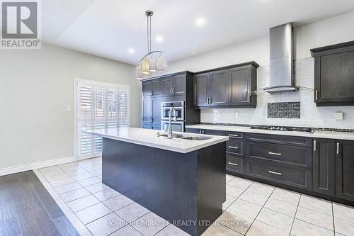 3259 Scotch Pine Gate, Mississauga, ON - Indoor Photo Showing Kitchen With Double Sink With Upgraded Kitchen