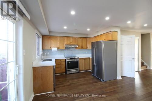 118 Native Landing, Brampton, ON - Indoor Photo Showing Kitchen With Double Sink