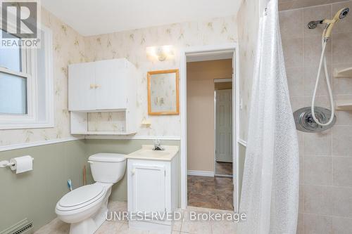 13074 Fallbrook Trail, Halton Hills, ON - Indoor Photo Showing Bathroom