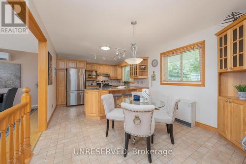 13074 Fallbrook Trail, Halton Hills, ON - Indoor Photo Showing Dining Room