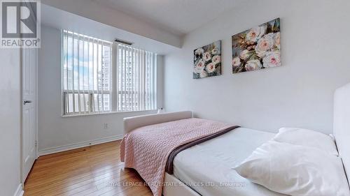 2405 - 3880 Duke Of York Boulevard, Mississauga, ON - Indoor Photo Showing Bedroom