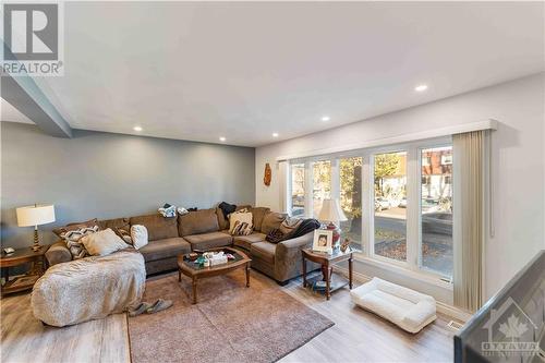 Unit 1 (middle) - 732 Morin Street, Ottawa, ON - Indoor Photo Showing Living Room