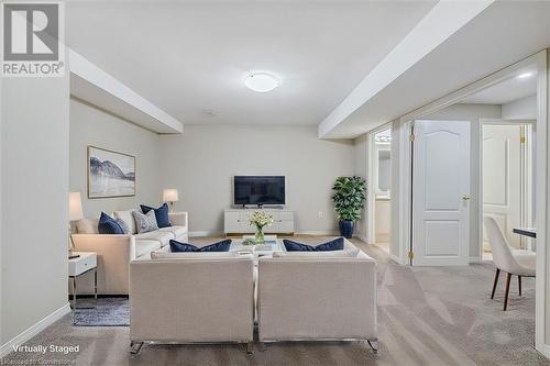 Living room with light colored carpet - 24 Kenyon Crescent Unit# 45, Grimsby, ON - Indoor Photo Showing Living Room