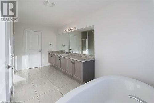 14 Station Drive, Millbrook Village, ON - Indoor Photo Showing Bathroom