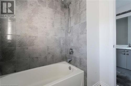 14 Station Drive, Millbrook Village, ON - Indoor Photo Showing Bathroom