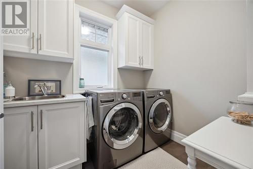 1078 Mike Weir Drive, Sarnia, ON - Indoor Photo Showing Laundry Room