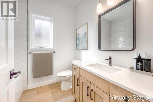 6751 Shaker Lane, Plympton-Wyoming, ON - Indoor Photo Showing Bathroom