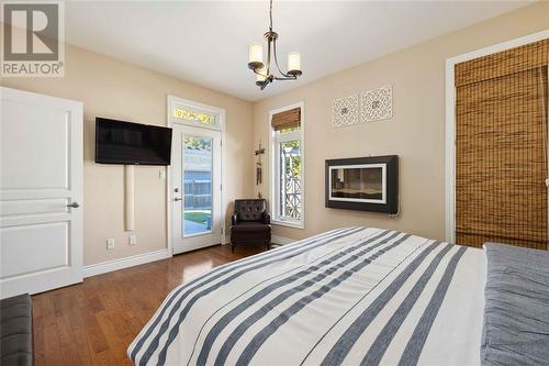 212 Washington Court, Sarnia, ON - Indoor Photo Showing Bedroom