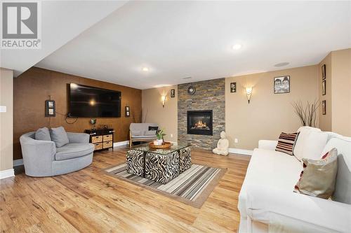 212 Washington Court, Sarnia, ON - Indoor Photo Showing Living Room With Fireplace