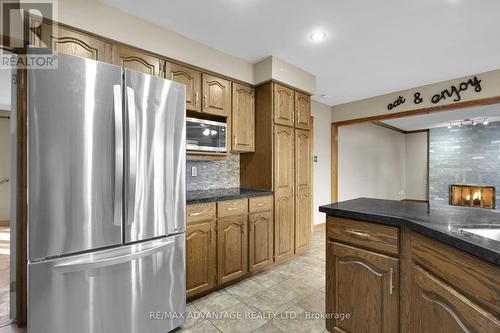 35 Monte Vista Crescent, London, ON - Indoor Photo Showing Kitchen