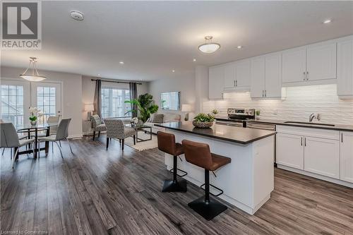 115 South Creek Drive Unit# 2B, Kitchener, ON - Indoor Photo Showing Kitchen With Upgraded Kitchen