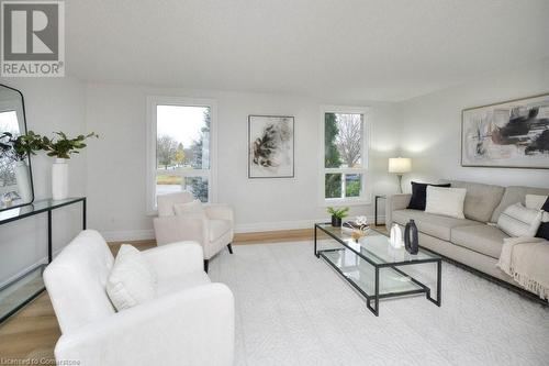 Living room - 24 Karen Walk, Waterloo, ON - Indoor Photo Showing Living Room