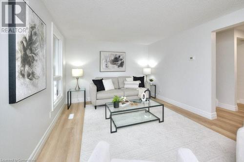 Living room - 24 Karen Walk, Waterloo, ON - Indoor Photo Showing Living Room