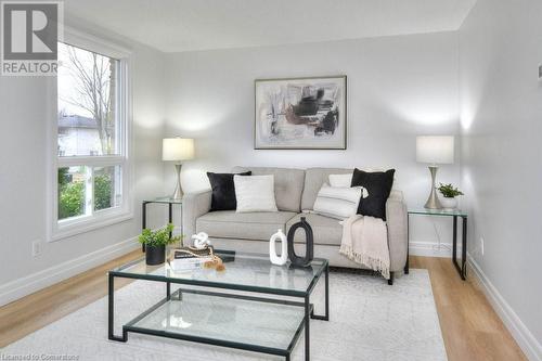 Living room - 24 Karen Walk, Waterloo, ON - Indoor Photo Showing Living Room