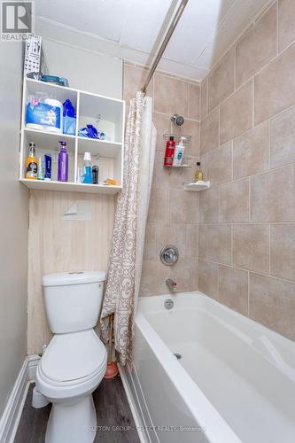 100 Mamelon Street, London, ON - Indoor Photo Showing Bathroom