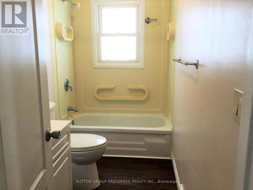 pictures from prior to tenant moving in. - 215 Charles Street W, Ingersoll (Ingersoll - South), ON - Indoor Photo Showing Bathroom