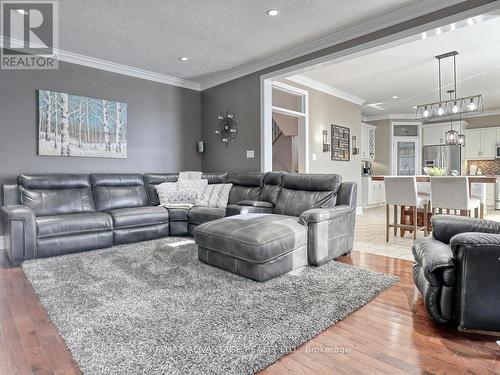 2291 Lilac Avenue, London, ON - Indoor Photo Showing Living Room