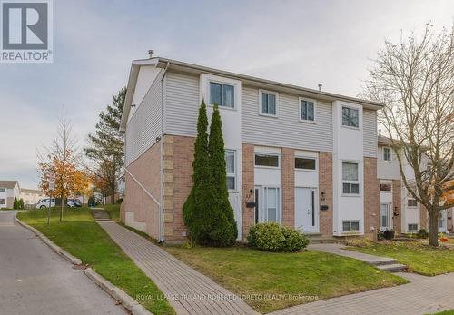 33 - 110 Deveron Crescent, London, ON - Outdoor With Facade