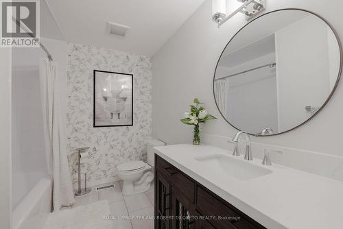 33 - 110 Deveron Crescent, London, ON - Indoor Photo Showing Bathroom