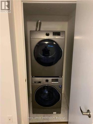 Bsmt - 19 North Woodrow Boulevard, Toronto, ON - Indoor Photo Showing Laundry Room