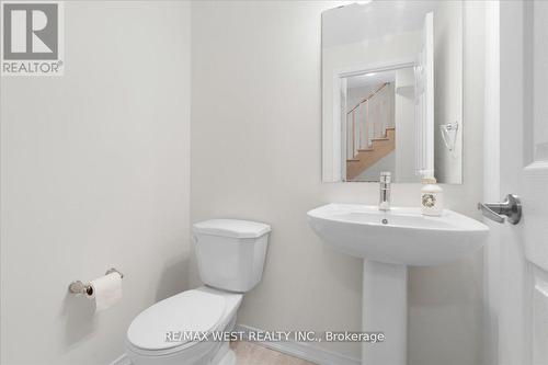 19 - 2641 Magdalen Path, Oshawa, ON - Indoor Photo Showing Bathroom