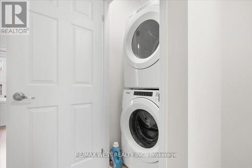 19 - 2641 Magdalen Path, Oshawa, ON - Indoor Photo Showing Laundry Room