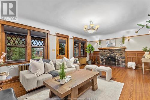 908 Dawson, Windsor, ON - Indoor Photo Showing Living Room With Fireplace